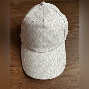 Michael Kors MK Logo Signature Hat White MK Cotton Baseball Cap